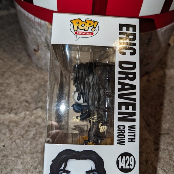 Funko Pop! #1429 Eric Draven The Crow - Glow In The Dark Hot Topic Exclusive! - Picture 5 of 8